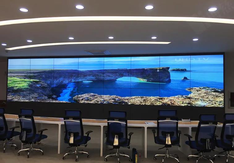 拼接屏如何實(shí)現(xiàn)多點(diǎn)觸控技術(shù)？